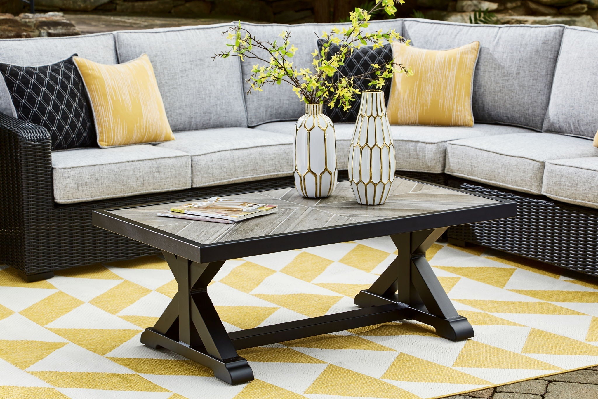 Beachcroft - Rectangular Cocktail Table - Black / Light Gray