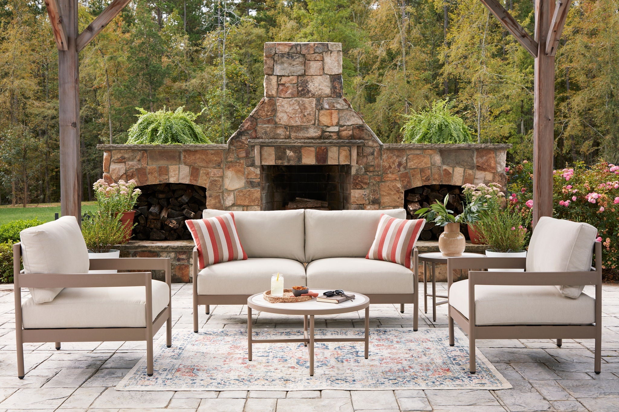 Bluff Trail - Loveseat, Lounge Chairs, Tables Set (Set of 5) - Beige